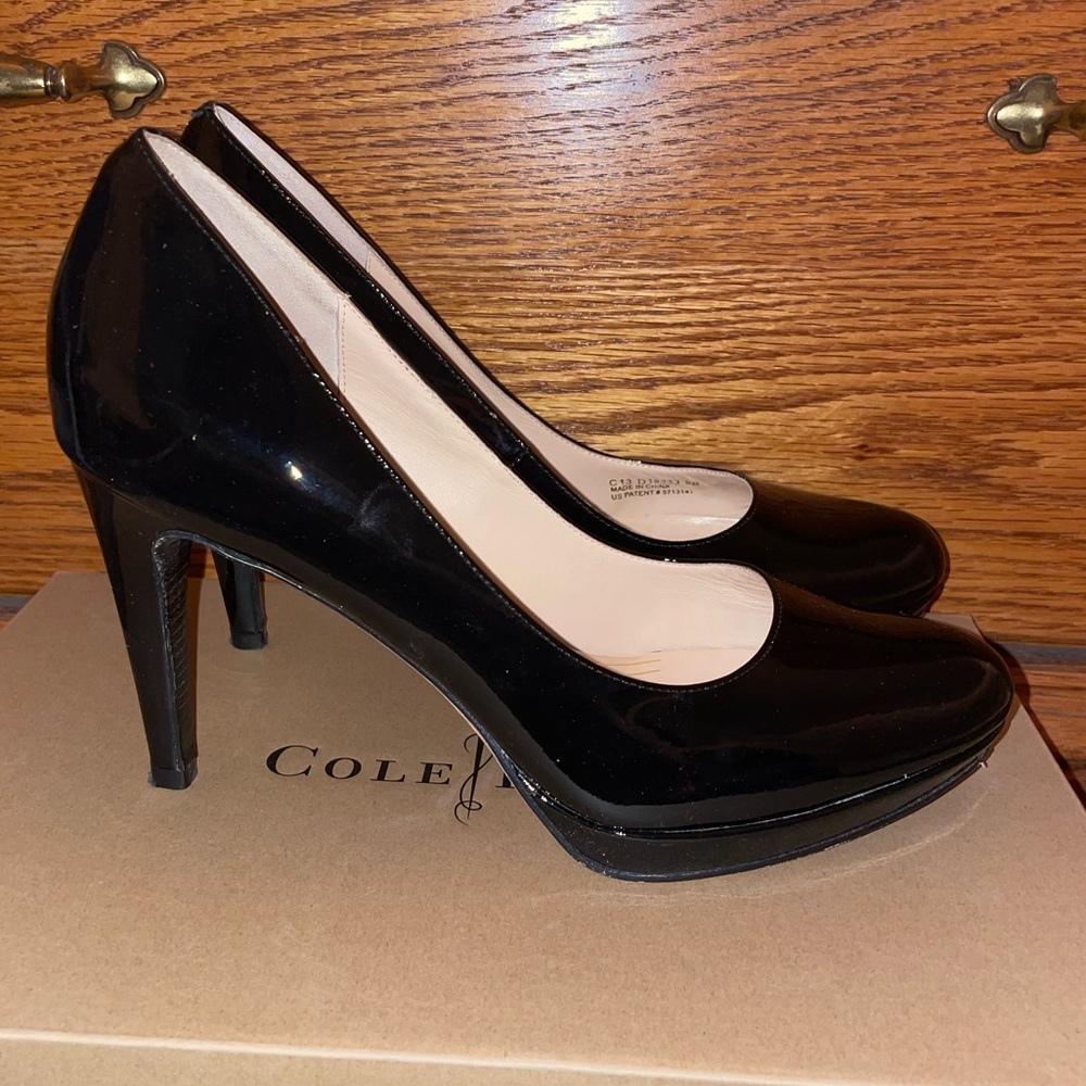 Cole Haan black pumps